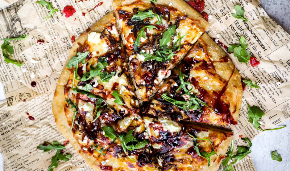 Caramelized Onion & Goat Cheese Delight Pizza – A Sweet-Savory Masterpiece