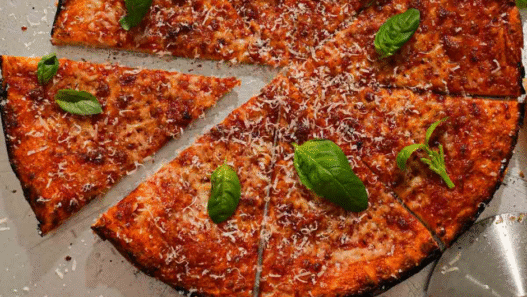 LA-Style Crispy Bar Pizza – Thin, Crunchy, and Tavern-Inspired