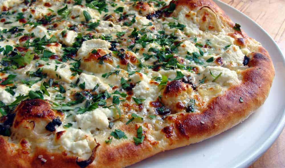 Ricotta Garlic White Pizza – Creamy, Cheesy LA Wine Bar Favorite