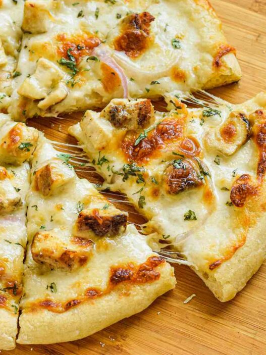 Chicken Alfredo Pizza