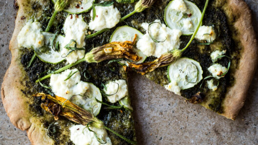 zucchini-pesto-pizza