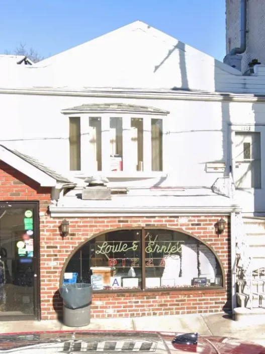 Louie & Ernie’s Pizza: New York’s Best “Hole-in-the-Wall” Slice Sanctuary